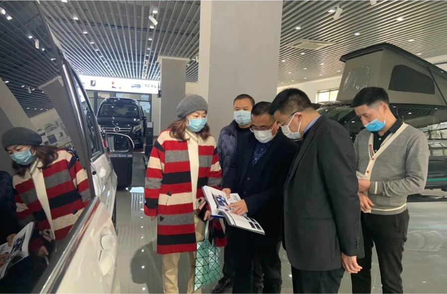 公海赌赌船集团向诸暨市急救中心捐赠7辆救护车